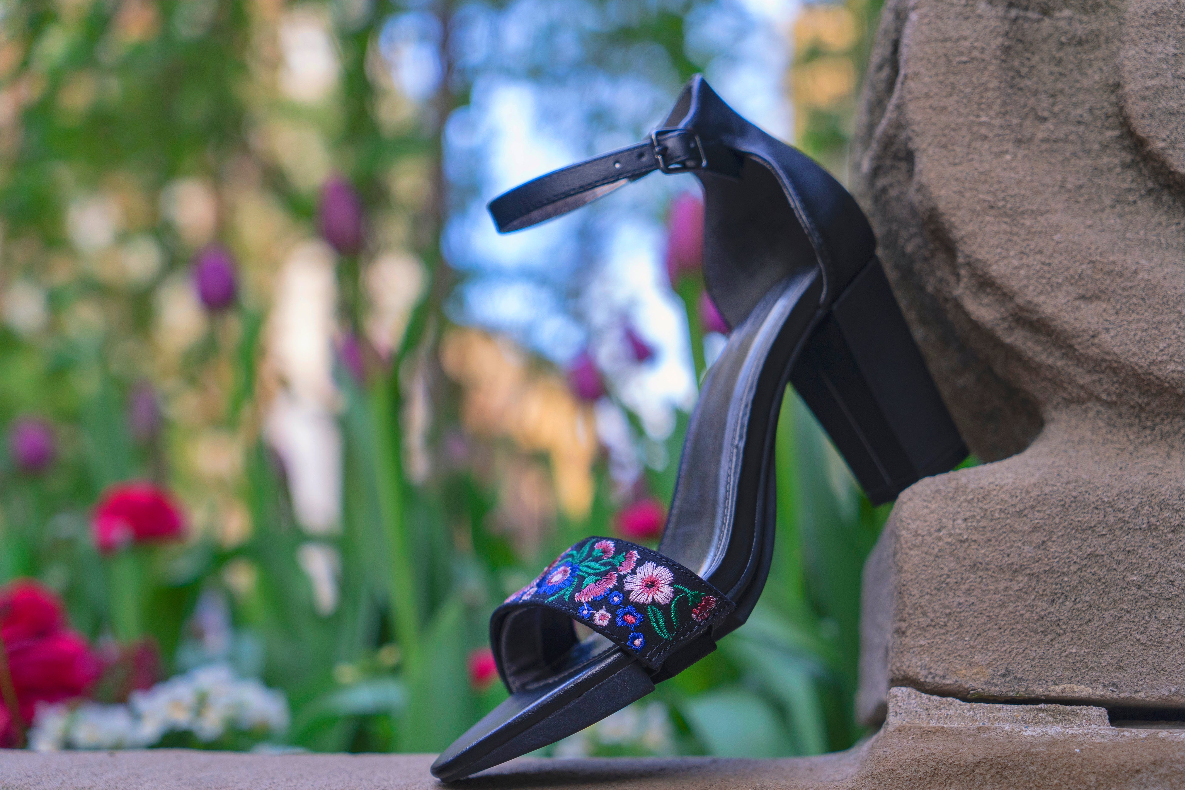 Block heel w/Floral shoe bling